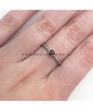 Zilveren rode hartjes ring