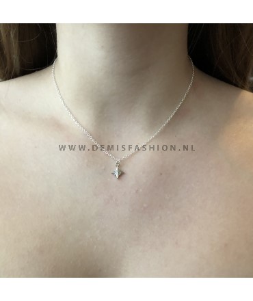 Zilverkleurige ster ketting Rosita