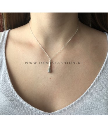 Zilverkleurige microfoon ketting