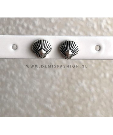 Zilverkleurige schelp knopjes