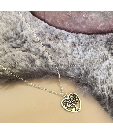 Zilverkleurige hartjes ketting Kunza